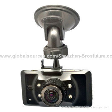 2.7-inch Screen Full HD Car Video Camera with 170° Viewing Angle